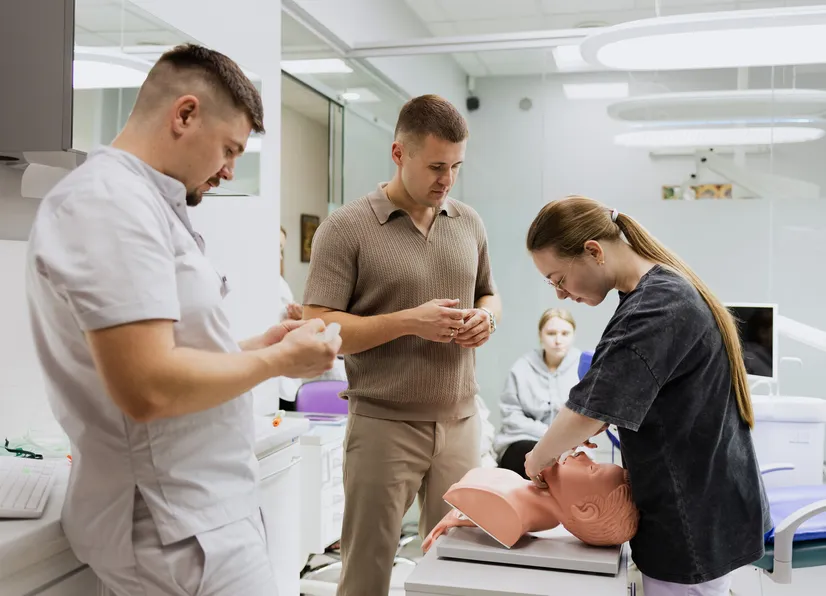 Відпрацювання дій при невідкладному стані у стоматологічному кабінеті